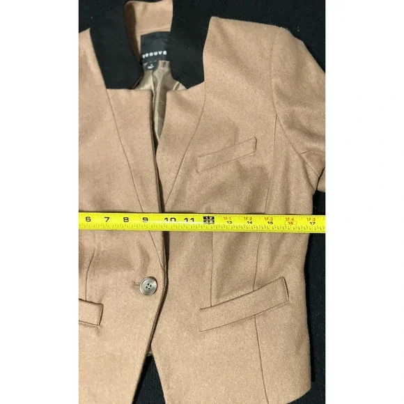Trouve Blazer Womens Small Camel Tan Wool Blend Cropped One Button Jacket - Picture 9 of 15